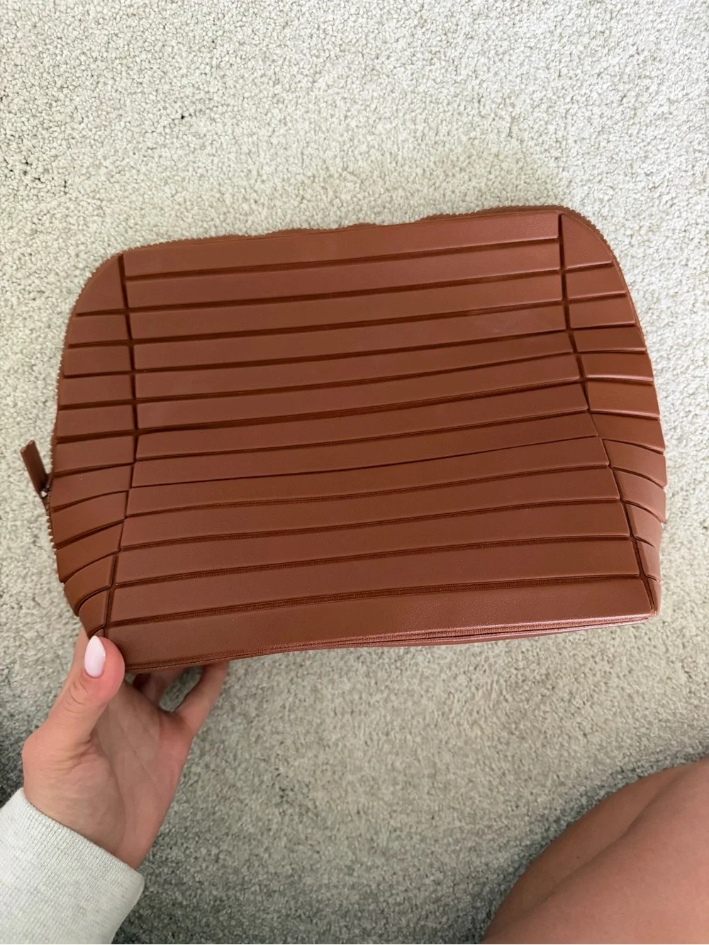 Vicuna The Large Traveller Fold-Down Makeup Bag in Vicuna Brown - Picture 5 of 7